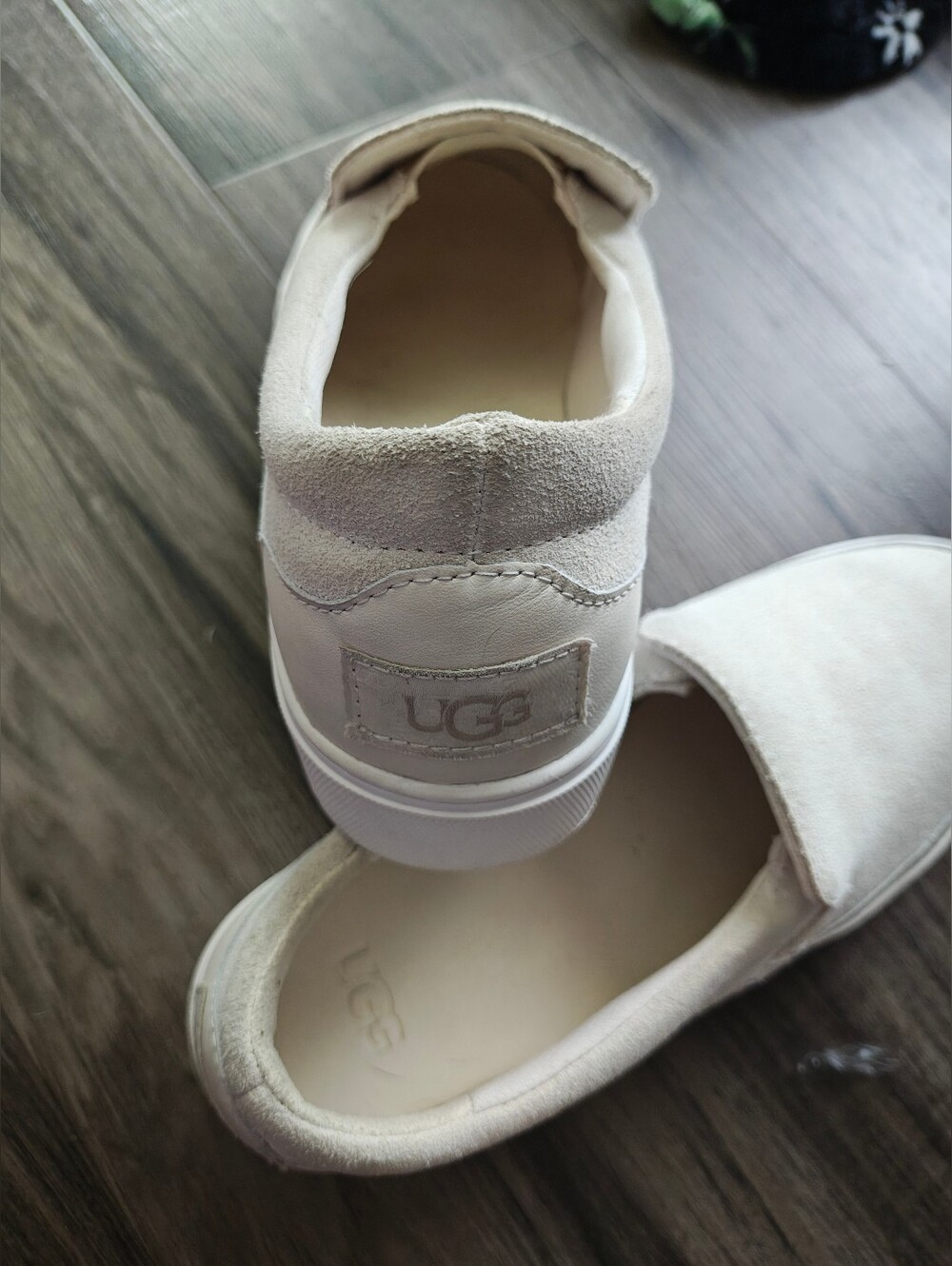UGG Suede Slip-On Sneakers in Off White Size 7, Worn Once